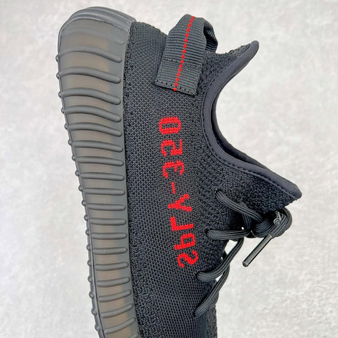 adidas Yeezy Boost 350 V2 “Bred” – The Fan-Favorite OG Returns