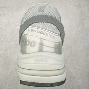 New Balance 1000