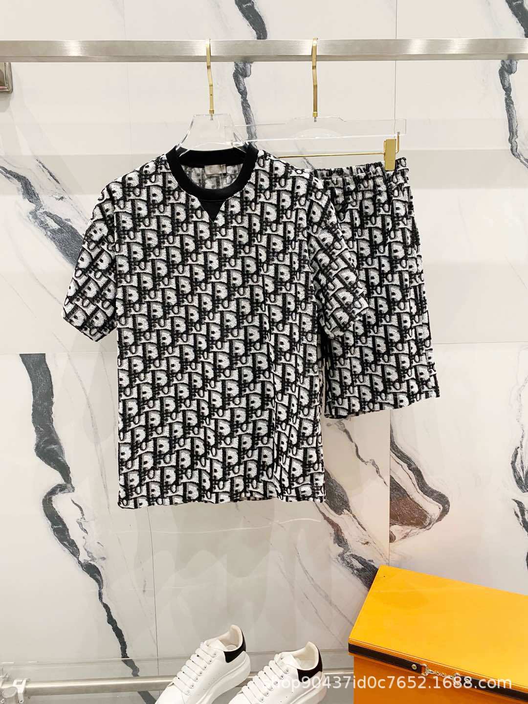 Dior Set (T-shirts, short)