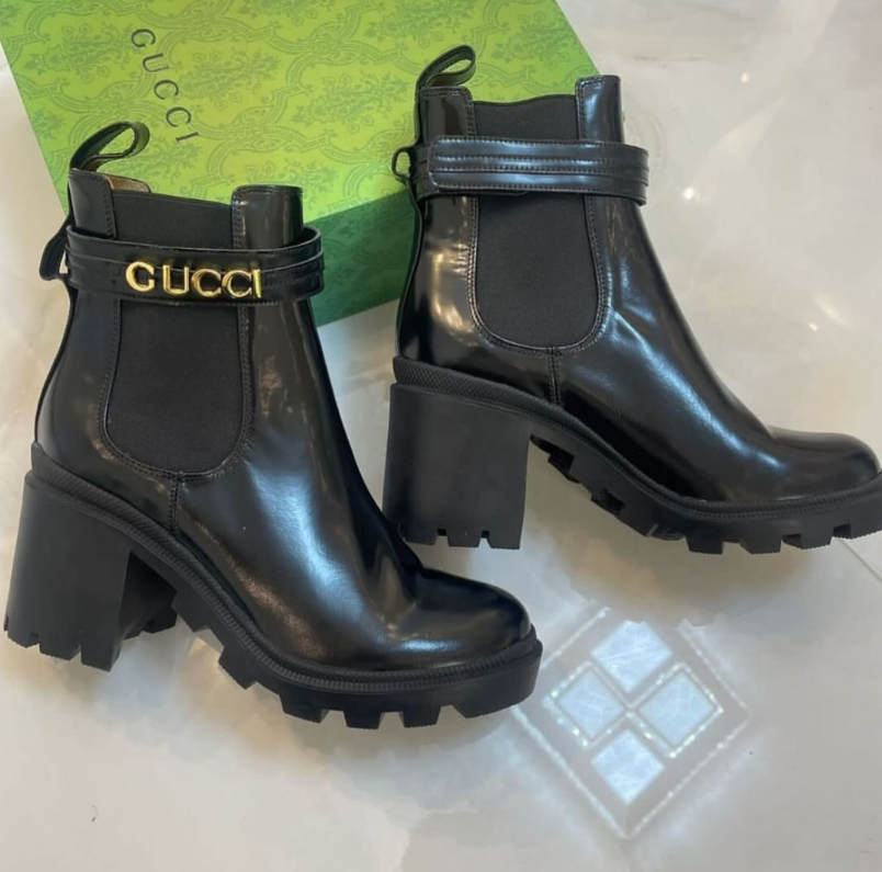 Gucci Logo Embellished Leather Ankle Boots