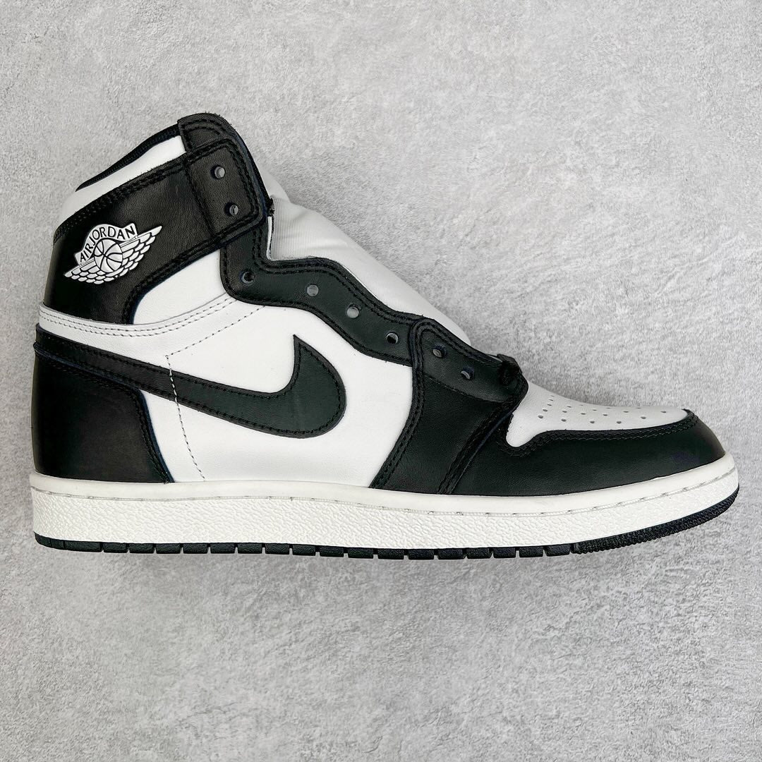 Air Jordan 1 Retro High OG “Black and White” (Panda)