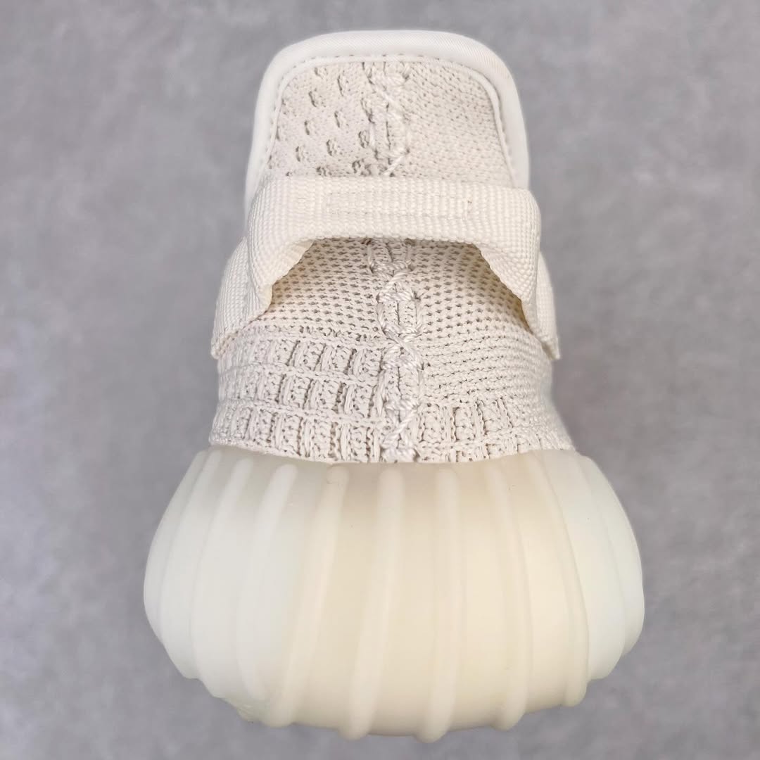 adidas Yeezy Boost 350 V2 “Cream White” – Clean, Minimal, Iconic