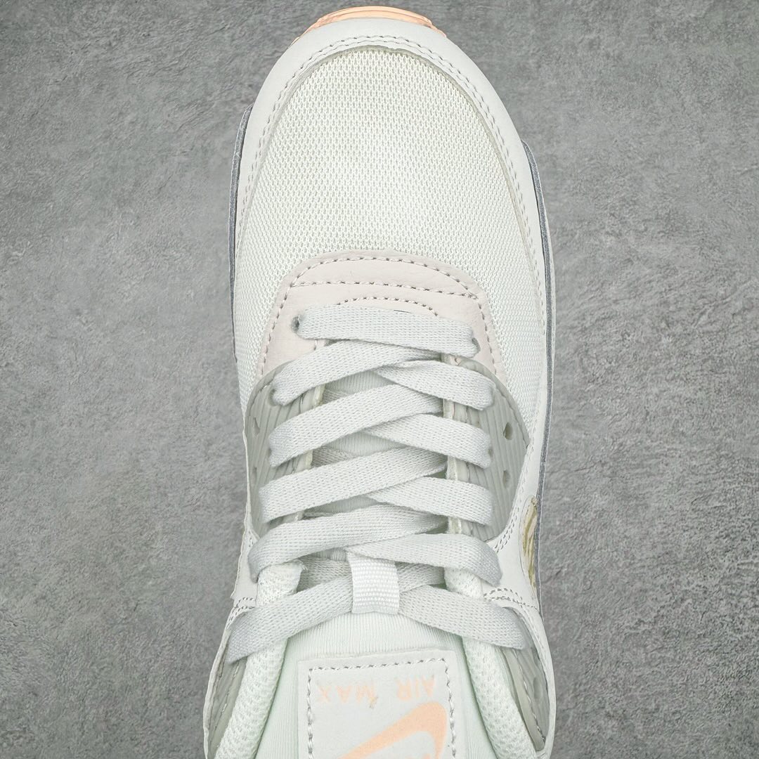 Nike Air Max 90 Light Bone/Gold – Chic & Sporty Vibes
