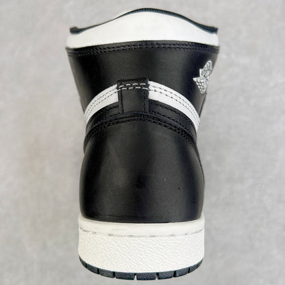 Air Jordan 1 Retro High OG “Black and White” (Panda)