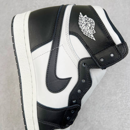 Air Jordan 1 Retro High OG “Black and White” (Panda)